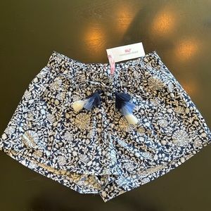 Vineyard Vines navy blue/white floral print shorts, size XXS